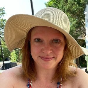 Meet your Posher, Alison